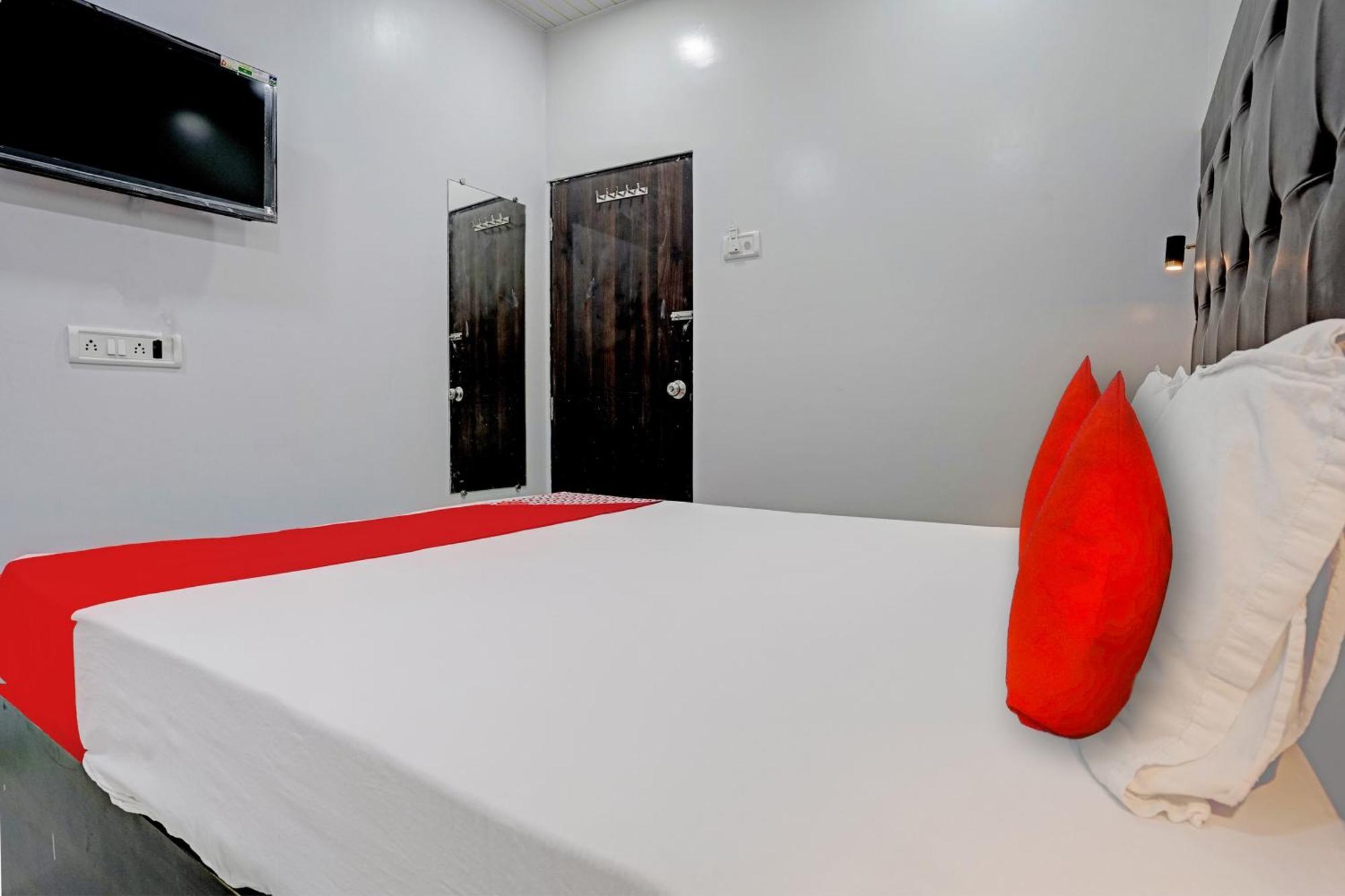 Hotel O Nithyanand Мумбаї Екстер'єр фото